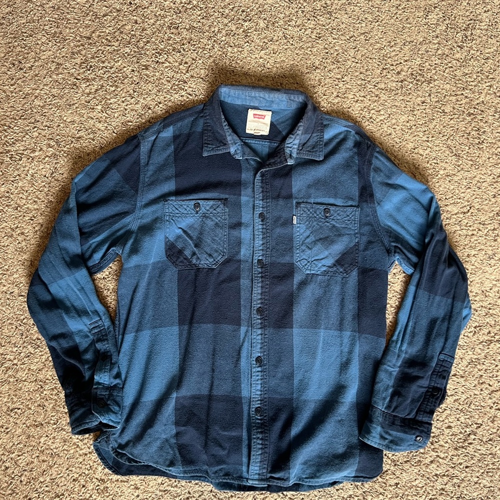 Levi's Men's Navy and Blue Checkered Shirt Flannel